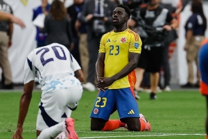 九游官方平台-罗马诺：科莫有意达文森-桑切斯，也在考虑塞尔塔中卫斯塔费尔特