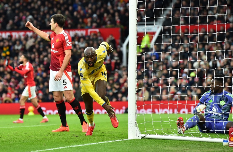 九游正版入口-补强锋线！法媒：利物浦接触马特塔，已与球员及经纪人进行了会面