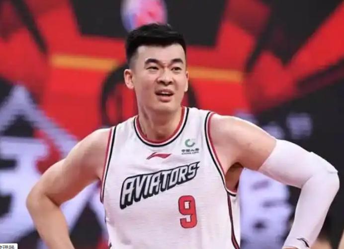 加盟广东？李慕豪官宣，加盟新球队，联手名将，已向球队报到